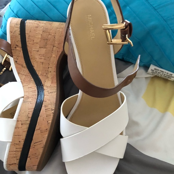 Michael kors size 9.5 like new ! - Picture 1 of 3